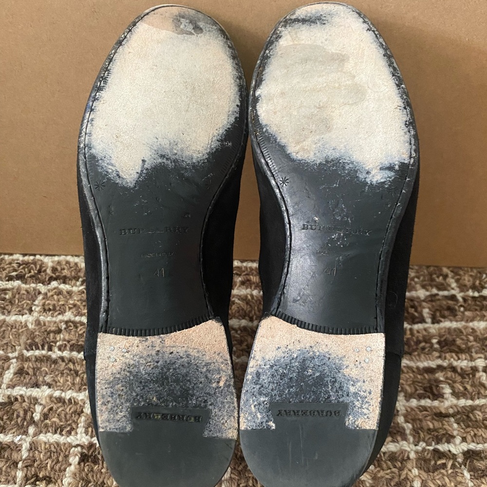 Burberry men’s black suede Chelsea boots - Picture 3 of 5